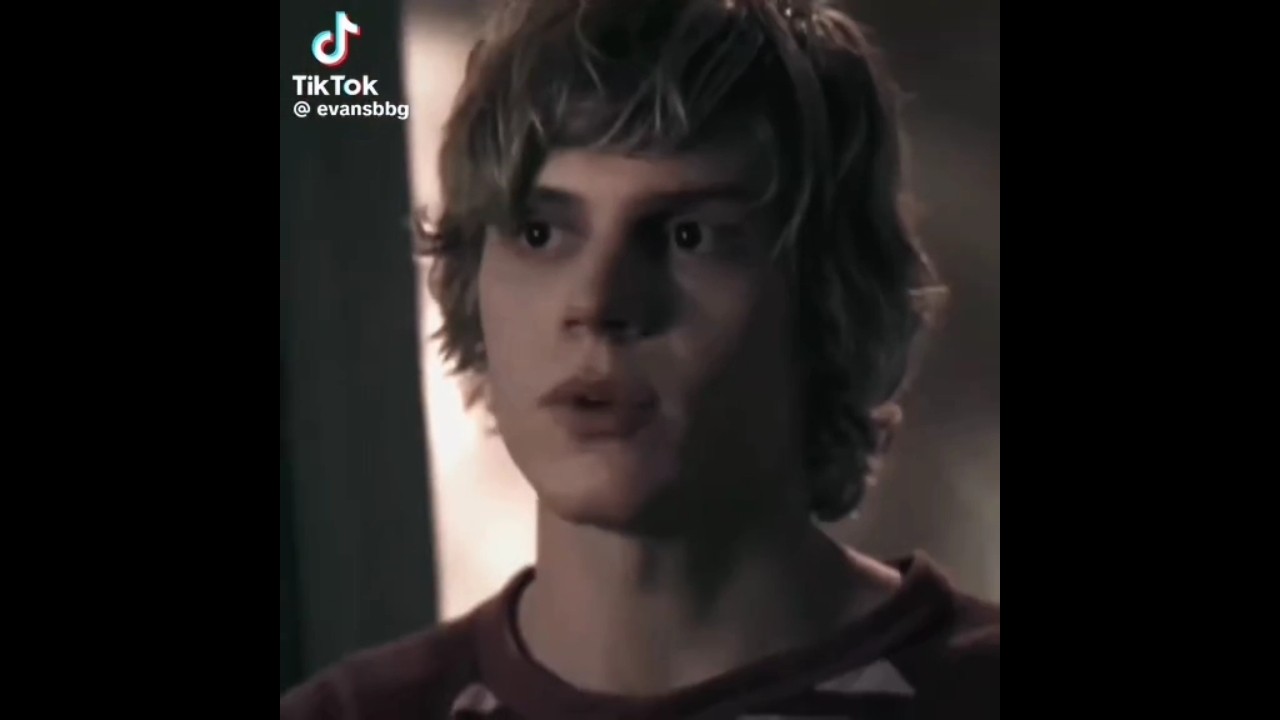 Evan Peters as Tate Langdon ahs  cute sweet super cool hot neat cold smooth adorable edit 💞🖤🌹💀🌹🖤💞