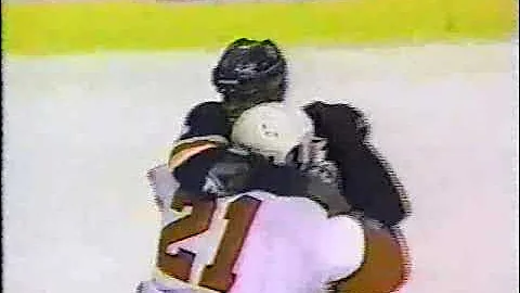 Peter Worrell vs Sandy McCarthy - Jan 27, 2000