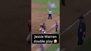 Jessie Warren with the defensive masterclass! 🥎