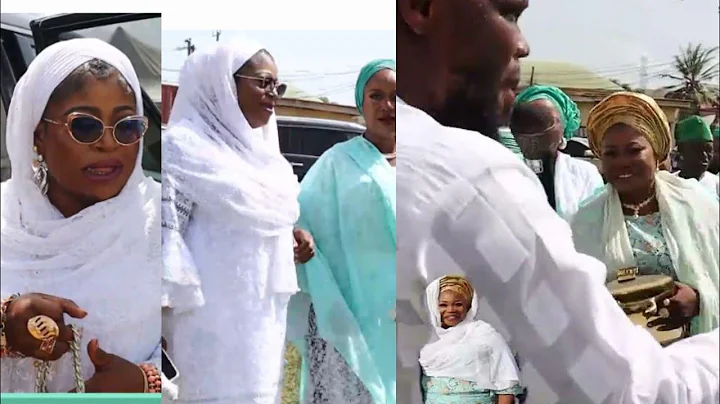 ARRIVAL OF AMB. CHIEF MRS. PRINCESS DR.TOYIN KOLADE IYALAJE OODUA AT IYALAJE OLUWOLE UBAN MARKET AT