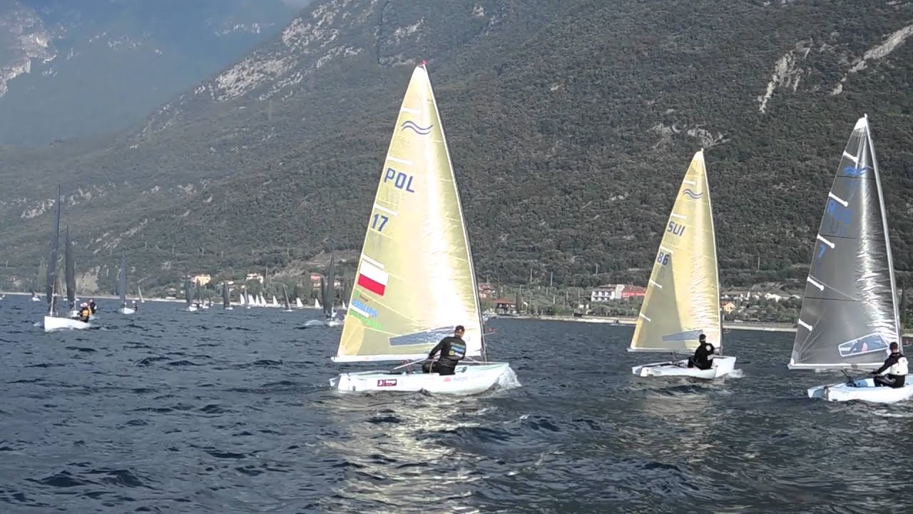 FINN SIRMIONE Solitari a Malcesine.