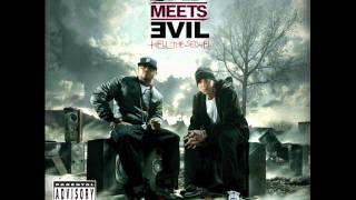 Bad Meets Evil ft. Mike Epps - I&#39;m On Everything