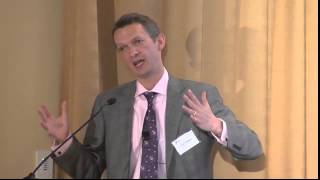 Banking Regulation: Rules versus Discretion