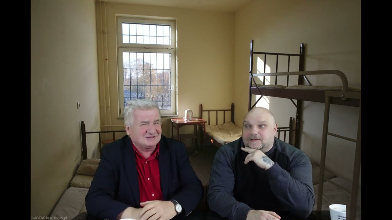 SIEDZIAŁ NIEWINNIE DŁUŻEJ NIŻ KOMENDA, DZIŚ POMAGA INNYM