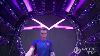 Nicky Romero play Stadiumx & Taylr Renee - Howl At The Moon (Live at Ultra Music Festival 2014)