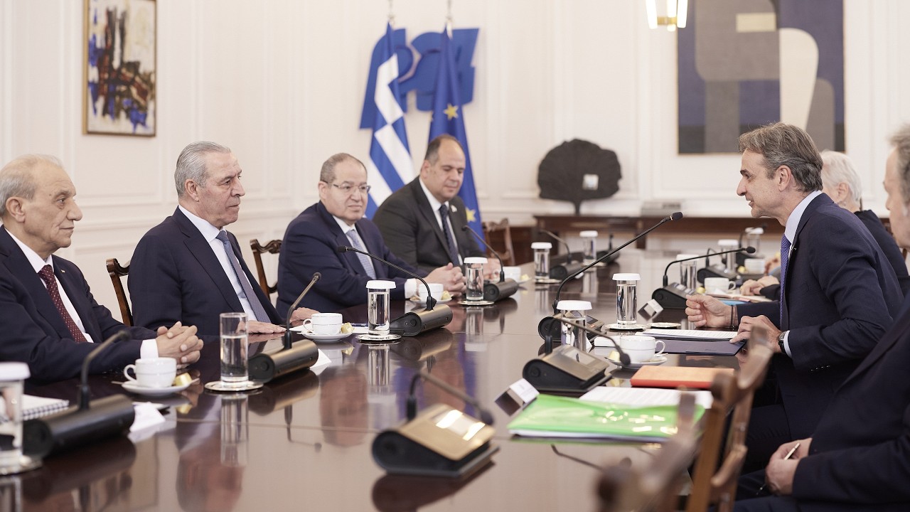 Συνάντηση Κυριάκου Μητσοτάκη με τον Αντιπρόεδρο της Παλαιστινιακής Αρχής Hussein al-Sheikh – Video