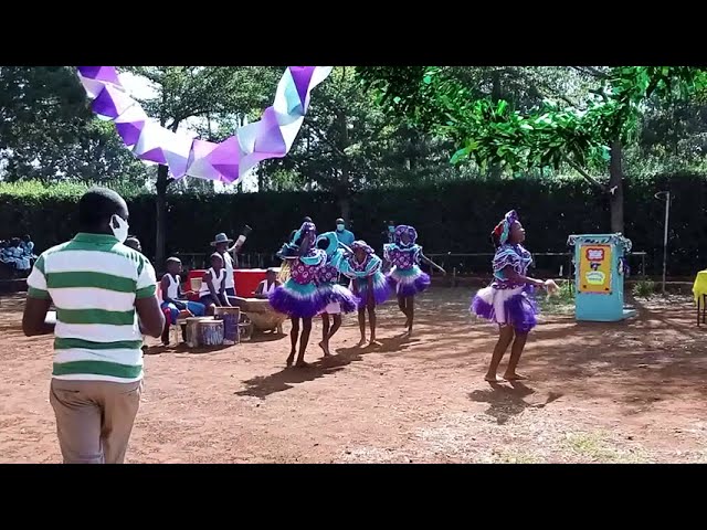 Students  at Gentiana Primary School Performing Traditional Dance #culturaldance #traditionadance