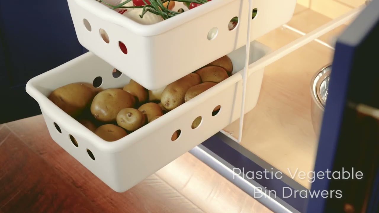 Sophisticated Leisure Kitchen | Wellborn Cabinet