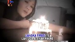 Susy Arzetty LEMES DEDES by Wonk Kendayakan - Durasi: 6:03. Susy Arzetty LEMES DEDES by Wonk Kendayakan - Durasi: 6:03.