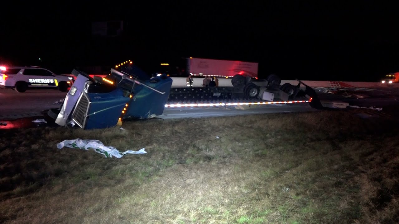 010923 WILLIS MULTI 18 WHEELER CRASH - YouTube