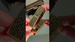 Gorgeous golden lippie 💛✨