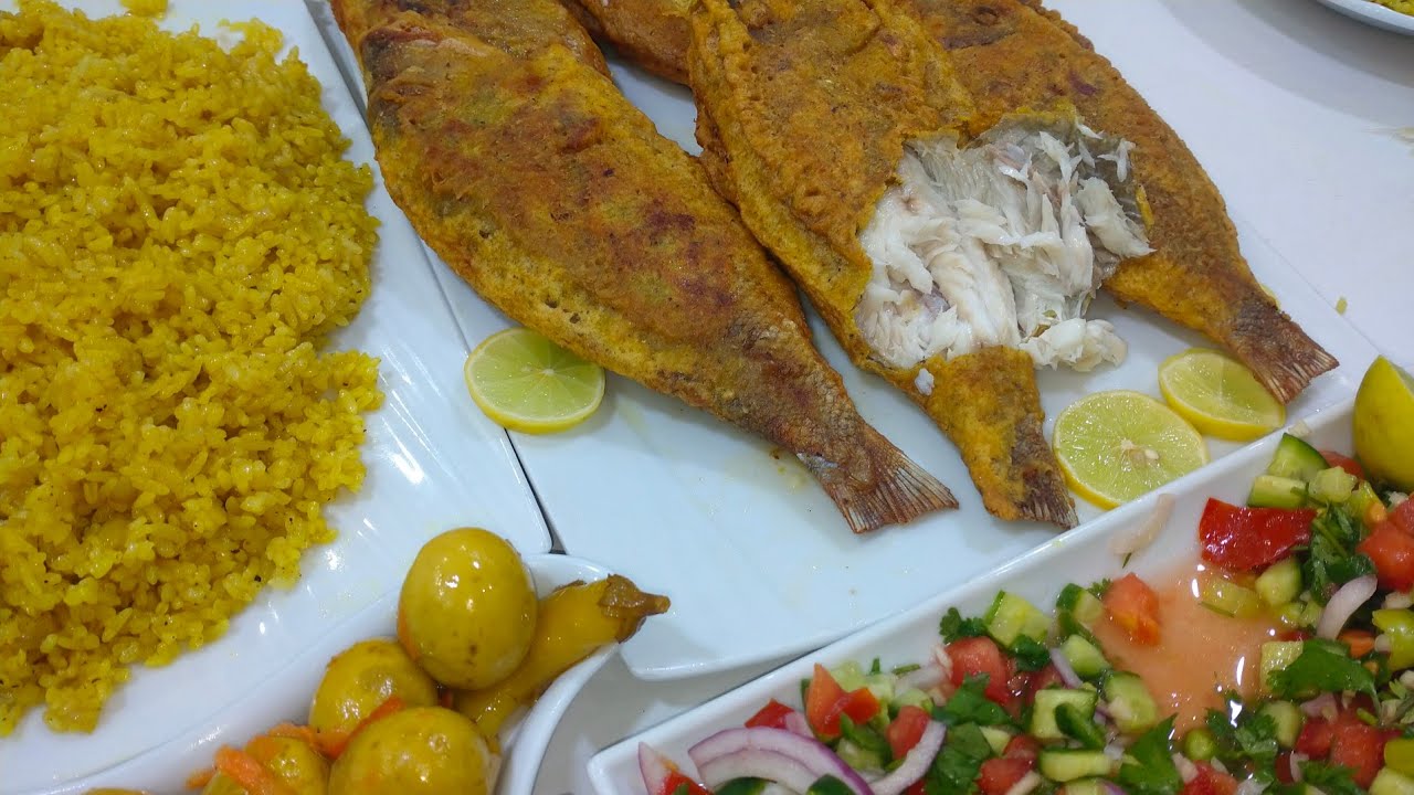 طريقه عمل السمك المقلي بالتلحيسه و رز بالكاري ‼️