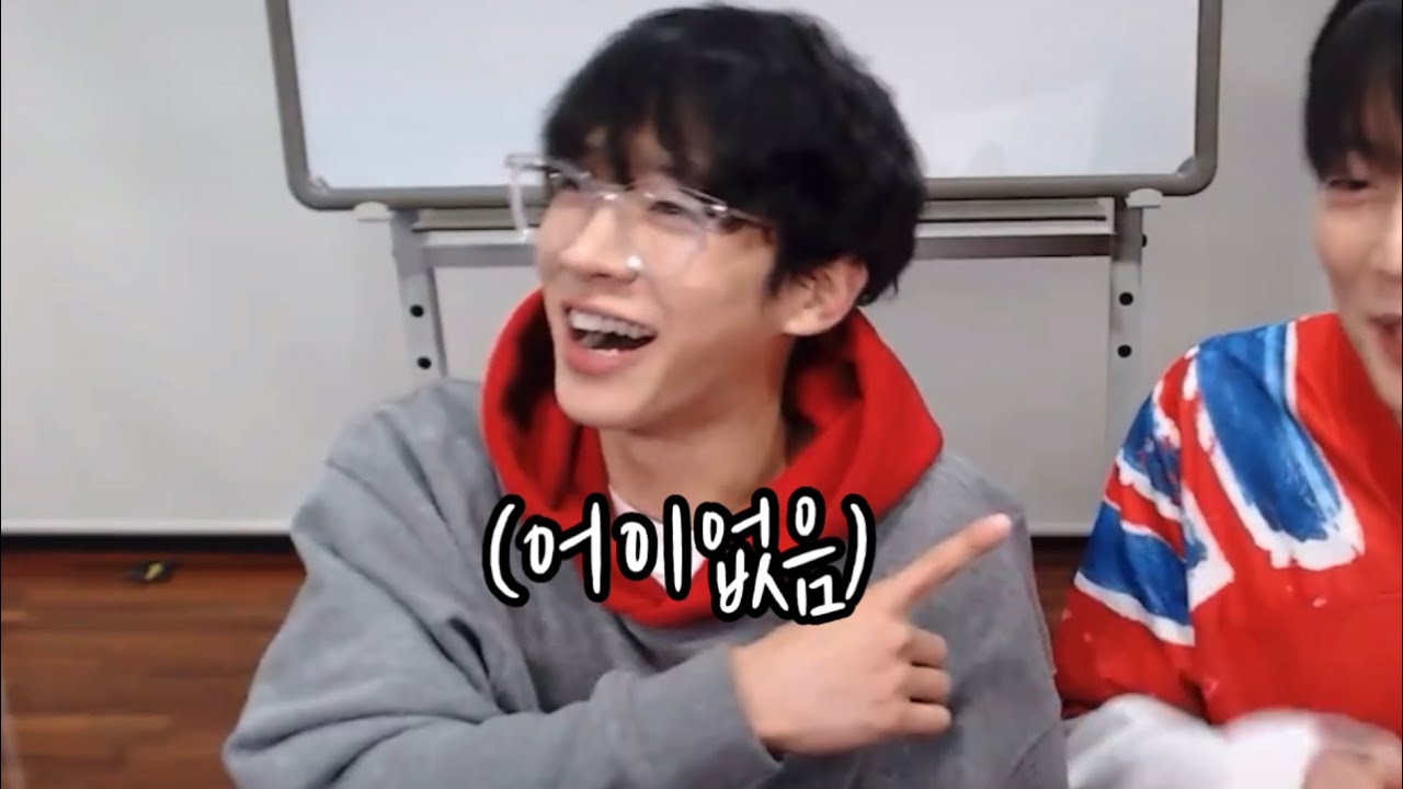 7분동안 투닥거리는 윤두준 이기광