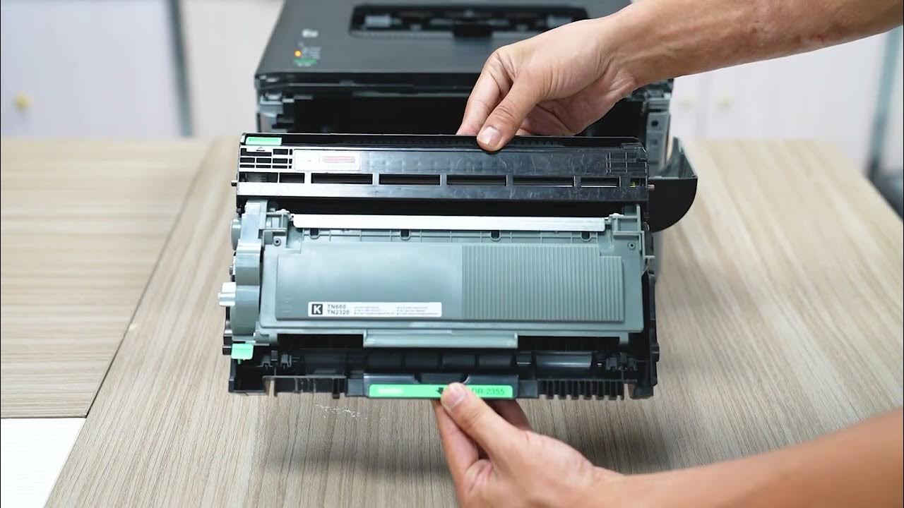 Comment remplacer un toner Brother TN-2320 noir ? - UnisCartouches