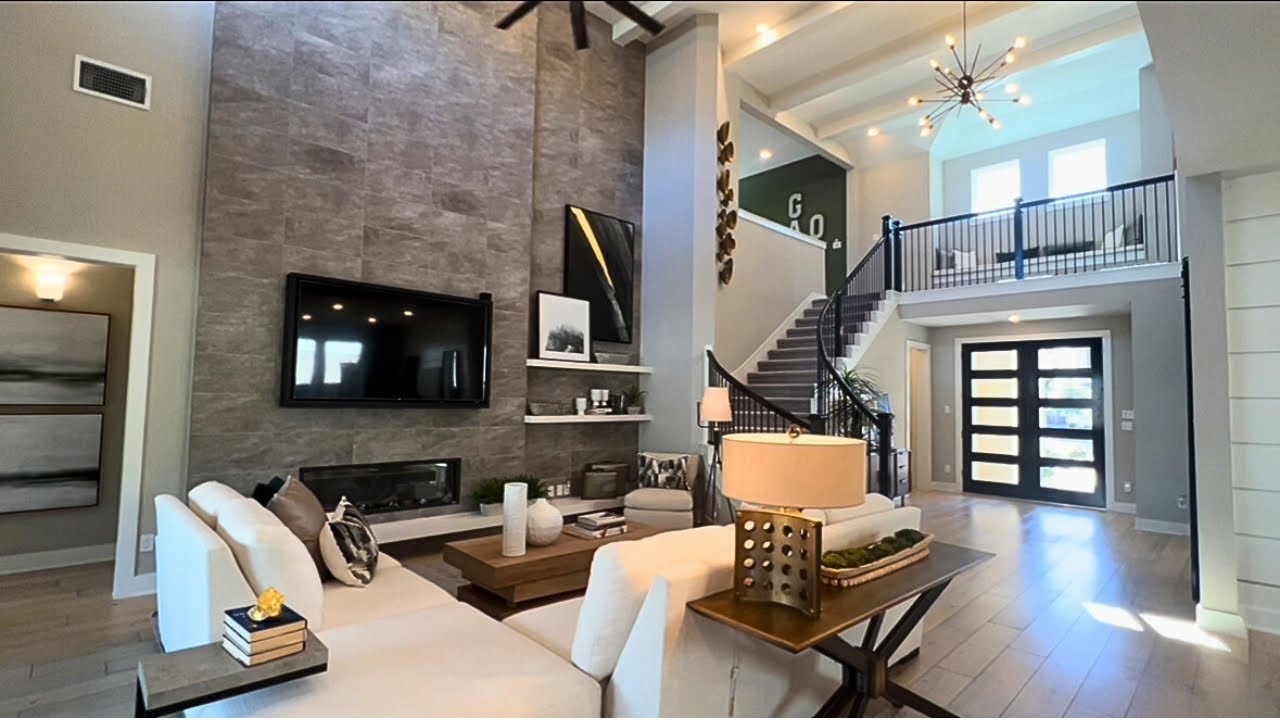 See Inside A Spectacular Luxury Home Tour : Model Home Tour