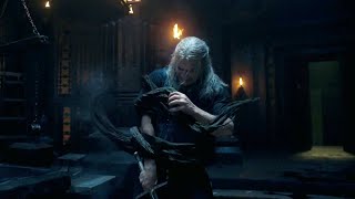 Geralt Fights a Leshen | The Witcher Season 2 Clip | Henry Cavill