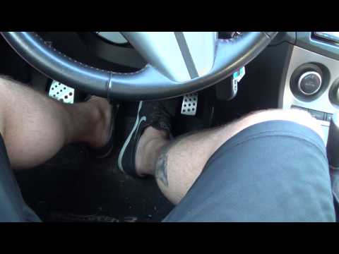 Video: Jak odvzdušnit brzdy automobilu (s obrázky)