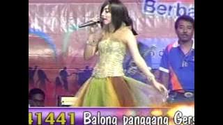 Disaat Aku Tersakiti   Voc  Sarah Brilian OM. SERA Live Balong Panggang Gresik