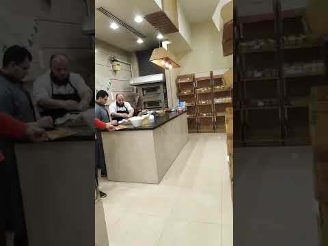 حلواني لابوم فيصل واحلي فطاير 