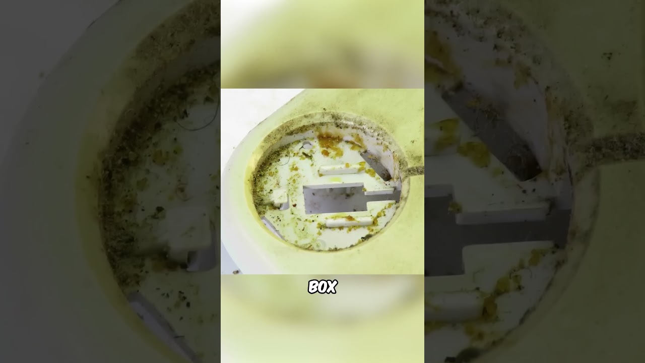 Man Restores PlayStation 1...(@RestoFix)