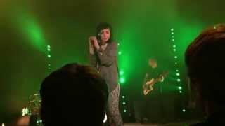 Carly Rae Jepsen-Tonight I’m Getting Over You (Live at the Fillmore-Silver Springs, MD) 11/9/15 Resimi