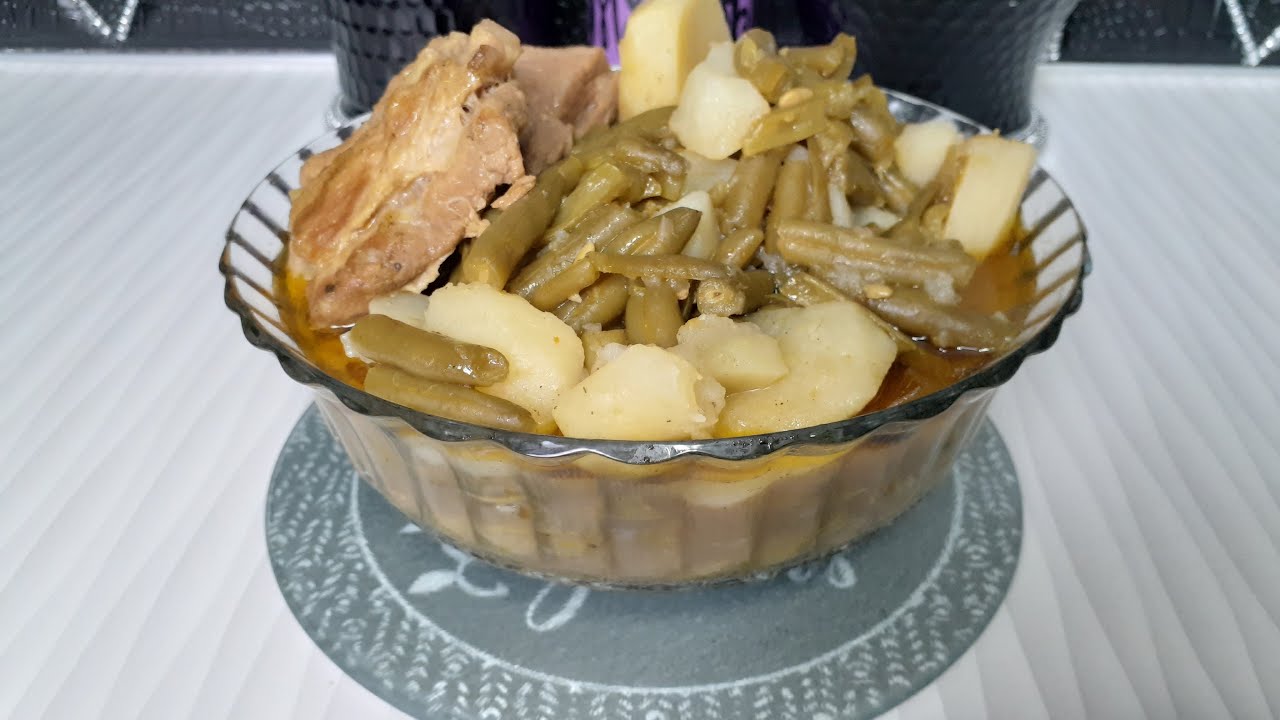 HOW TO COOK NECKBONES, GREEN BEANS & WHITE POTATOES. 1 ON 1 YouTube