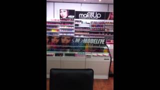 Video Thumbnail for Showroom maquillage Modelite et Make me UP