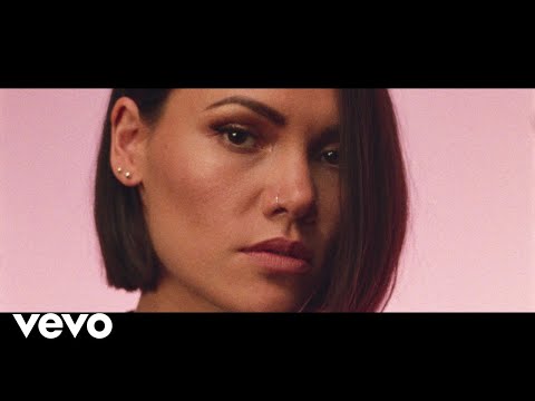 Sinead Harnett