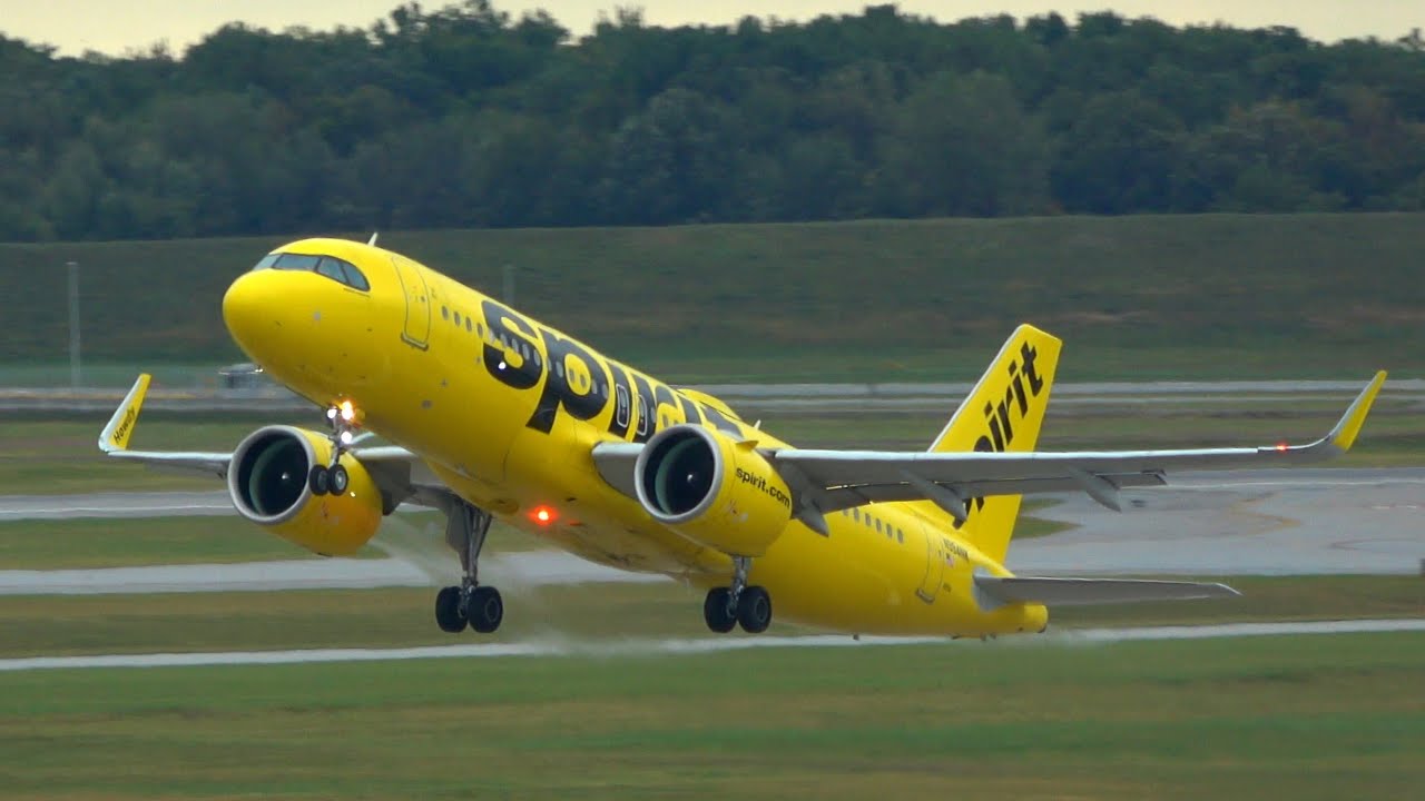 Plane Spotting at Detroit Metro Airport - October 7, 2025 #planespotting #dtw