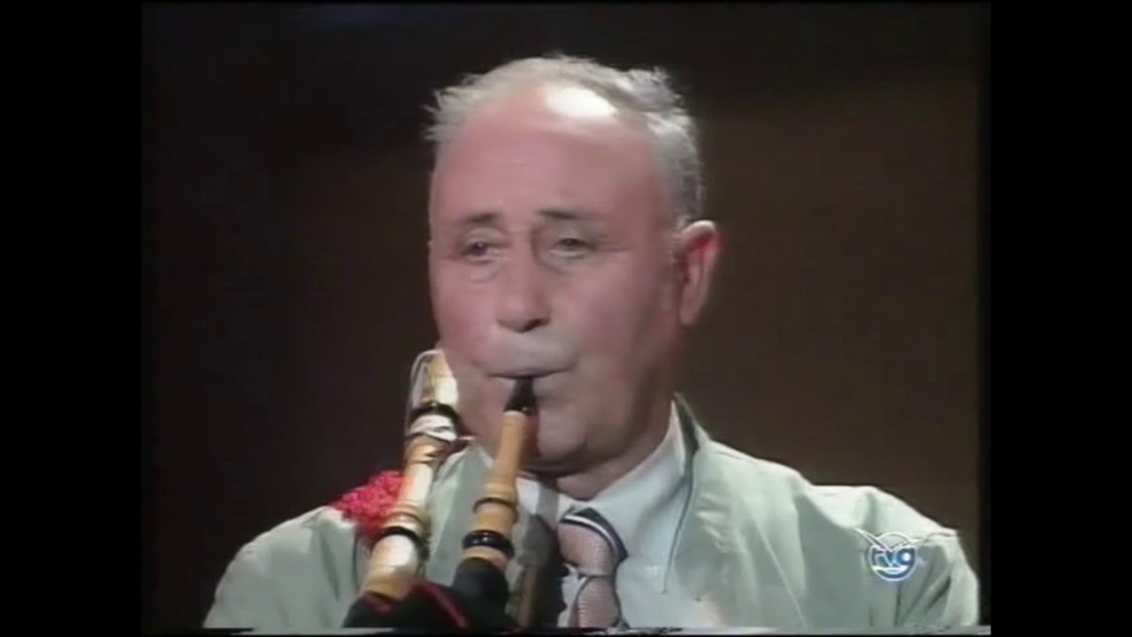 José Marentes - Pola vila de Sta. Xuliá (Luar - TVG)