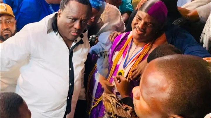 See what Saheed Osupa Did On Stage At Obesere 60th Birthday That Surprise Everyone