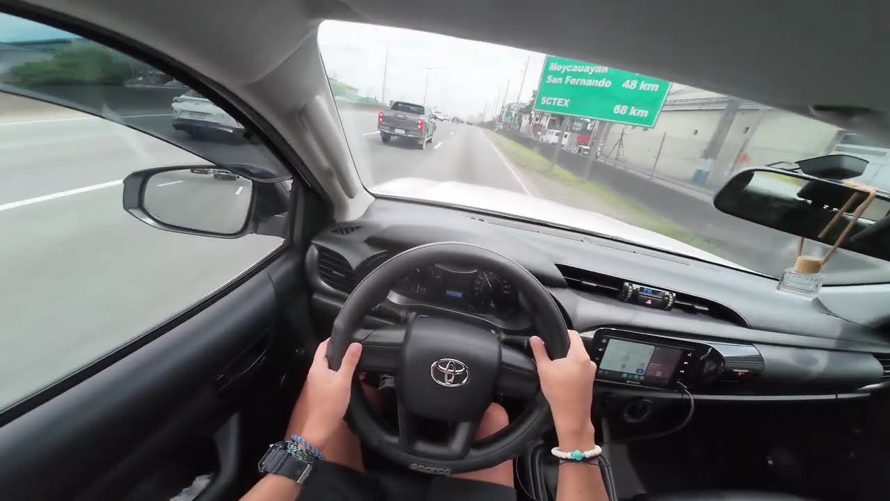 POV Driving | Toyota Hilux J 4x4 | NLEX Driving