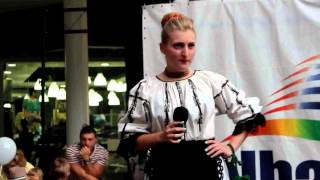 VIDEO Alba24: Delia Stanciu - Recital Muzica Populara @ Ziua Copilului Alba Mall