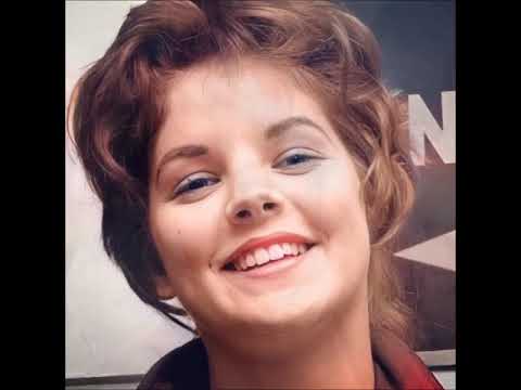 Elvis Presley - Green, Green Grass Of Home