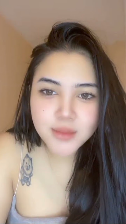 Live cewek bertato imut
