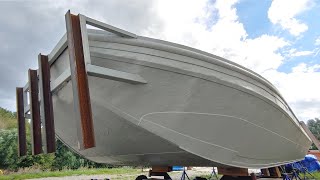 Welding a HUGE transom & PAINTING the big boat