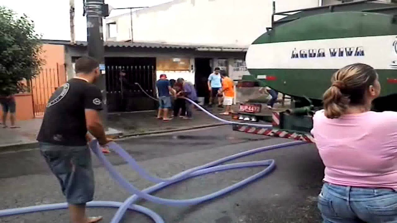 A falta de água em Mauá - YouTube