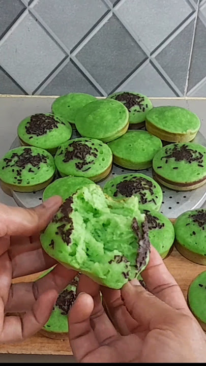 One egg pandan pukis cake #kuepukis #shrots #shrotsvideo