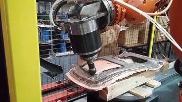 Composites material robot trimming