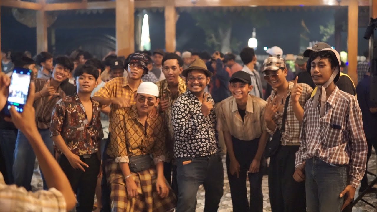 TAMBALBAN LORENZA MUSIK JADULNYA INDONESIA. LIVE JUWIRING KLATEN