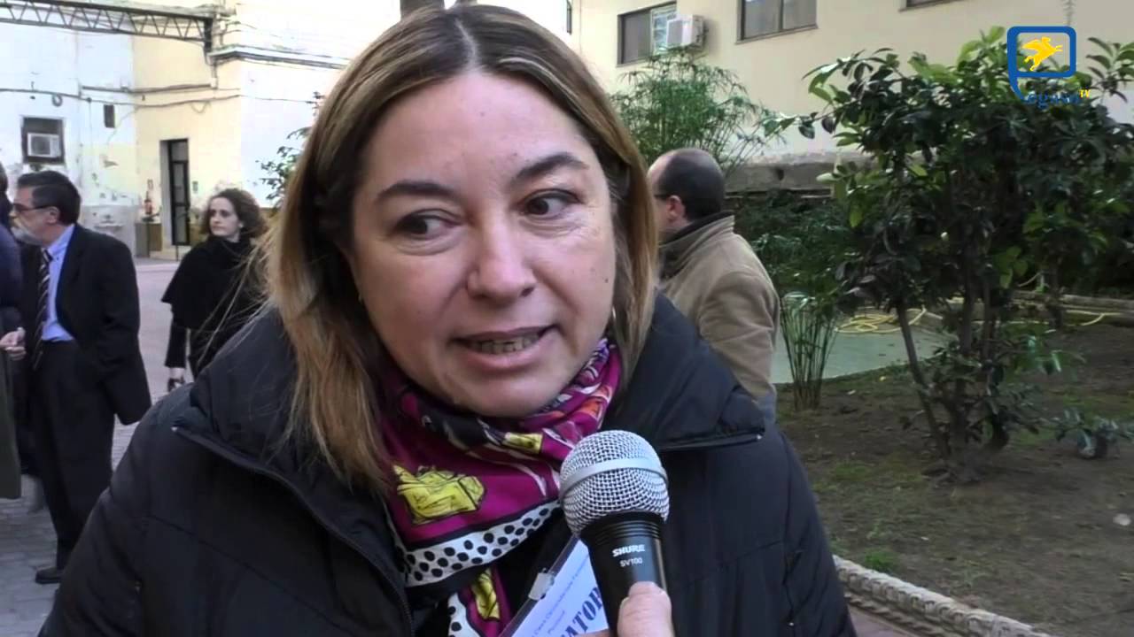 Intervista alla prof.ssa Francesca Napolitano - YouTube