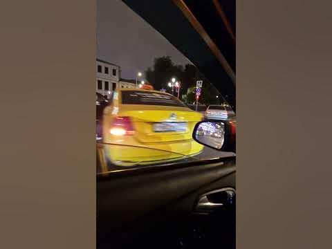 Три такси и эвакуатор стали участниками массового ДТП в Краснодаре - Российская газета