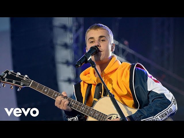 Justin Bieber - Love Yourself & Cold Water (One Love Manchester) class=