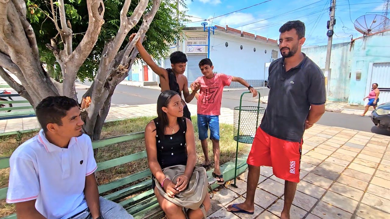 PEGAM0S O VAQUEIRO NO FL4GRA FAZEND0 C0lSAS ESTR4NHAS C0M ELA