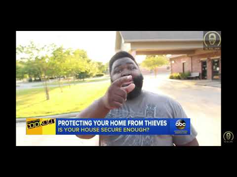 hold up wait a minute (funny news interview)
