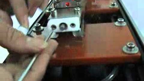 Xenon lamp changing operate video