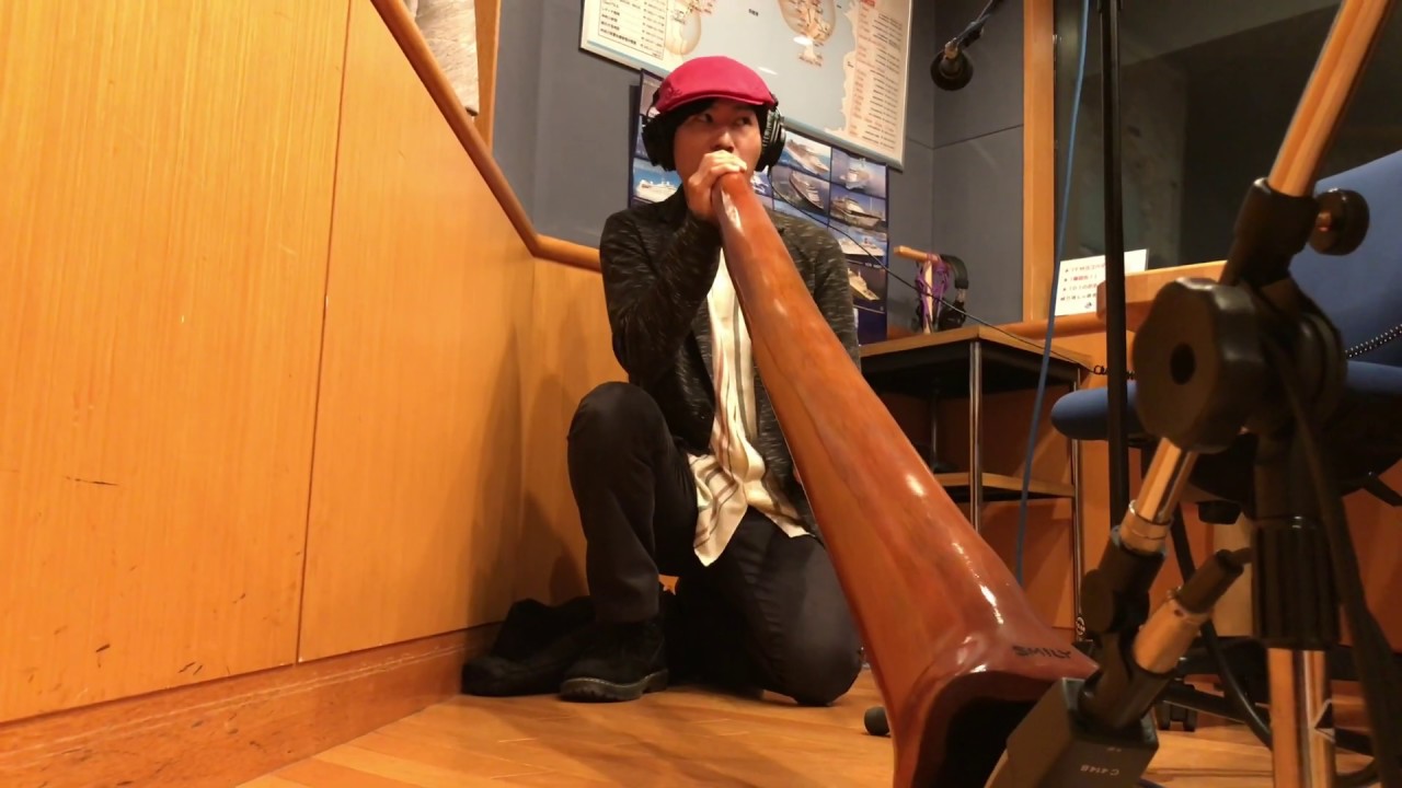 Mira SMILY x Tama - Nostalgia (Radio Session) en YouTube Mira SMILY x Tama - Nostalgia (Radio Session) en YouTube
