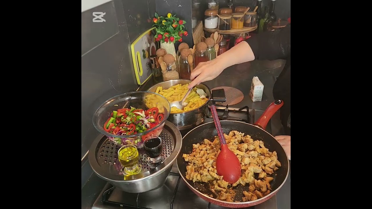 Tavuk Dünyasından Kremalı Tavuklu Menü