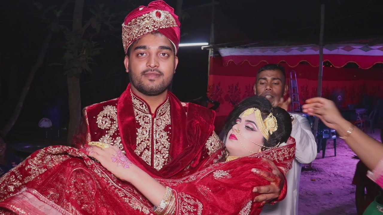 হঠাৎ করে ভাবি অজ্ঞান হয়ে গেল তারপর ভাইয়া কোলে নিল, ভিডিওটি দেখলে চোখের পানি ধরে রাখতে পারবেন না 20