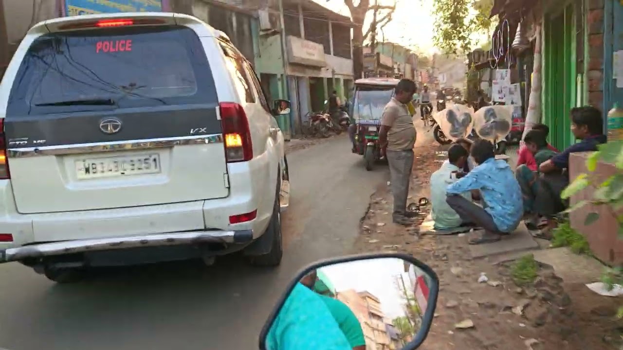 আমাদের বাড়ি থেকে সন্তোষ নগরে পার্কে ঘুরতে যাচ্ছি তার কিছু ভিডিওটা দেখুন #vlogs#motovlog 